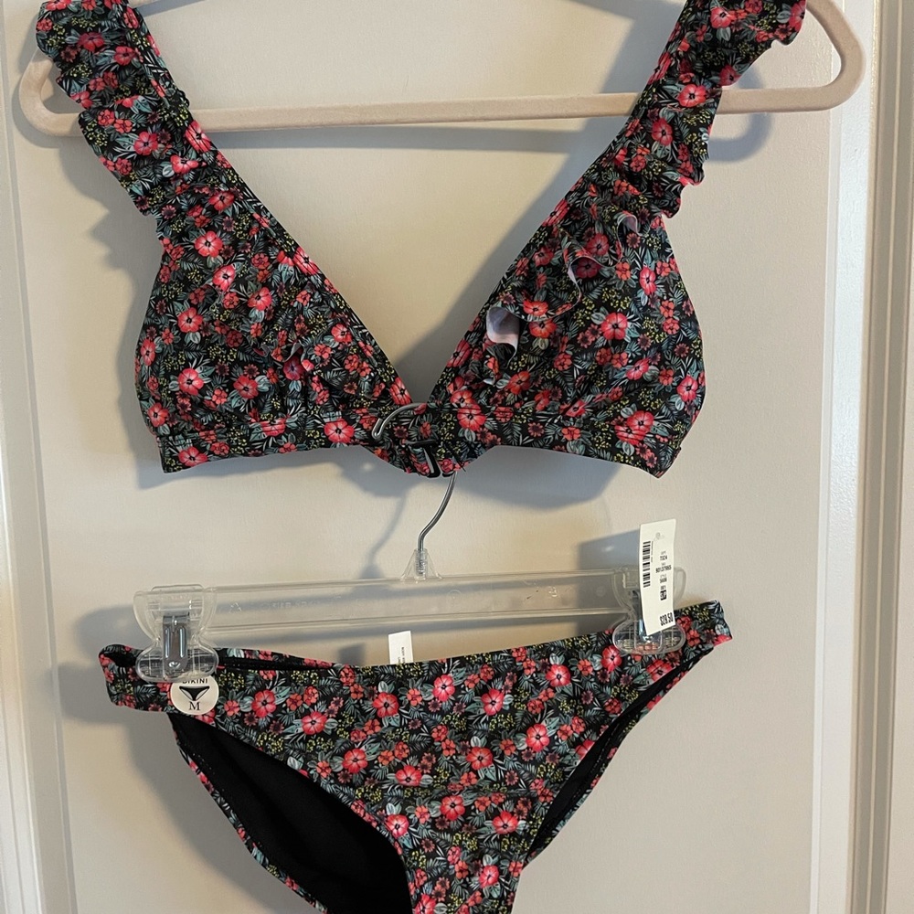 Aeropostale bikini top and bottom